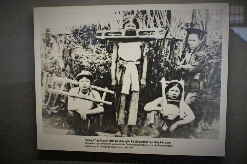 Du khách nước ngoài ám ảnh với “địa ngục trần gian” giữa Thủ đô - 6 Du khách nước ngoài ám ảnh với “địa ngục trần gian” giữa Thủ đô - 6