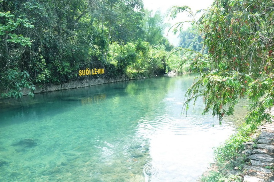 “Săn lùng” những điểm đến tuyệt đẹp ngỡ bị lãng quên ở Việt Nam - 1 Pác Bó là điểm du lịch nhất định phải ghé thăm khi đến Cao Bằng. (Ảnh: Internet)
