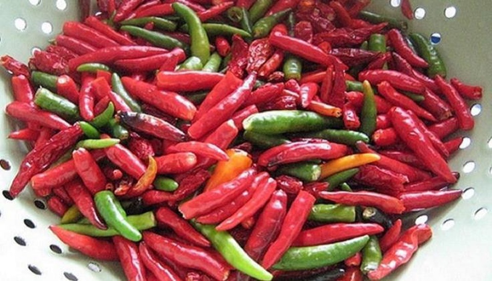 Ớt Việt, chổi chít,… thành hàng "xa xỉ" khi rao bán ở nước ngoài - 1 Ớt Việt, chổi chít,… thành hàng "xa xỉ" khi rao bán ở nước ngoài - 1
