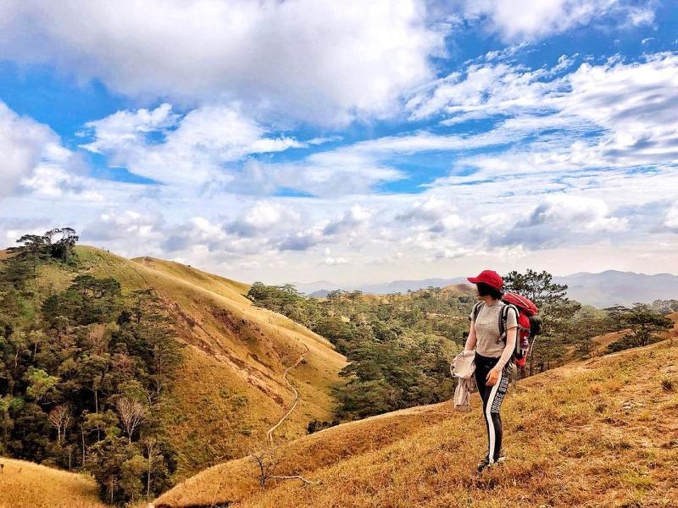 Mê mẩn với mùa cỏ cháy ở “cung đường trekking đẹp nhất Việt Nam” - 3 Ảnh: imabadasssunicorn