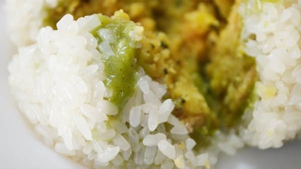 Về xứ Kinh Bắc du xuân, đừng quên thưởng thức các đặc sản dân dã - 1 Bánh khúc làng Diềm tạo nên một nét văn hóa ẩm thực rất riêng