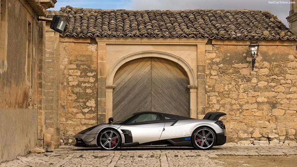 “Thần gió” Pagani Huayra bị triệu hồi - 15 “Thần gió” Pagani Huayra bị triệu hồi - 15