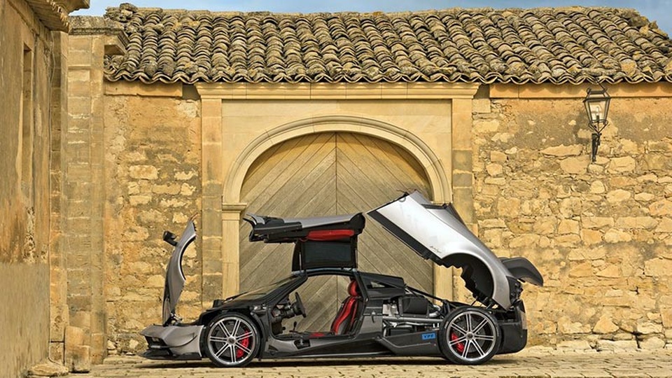 “Thần gió” Pagani Huayra bị triệu hồi - 5 “Thần gió” Pagani Huayra bị triệu hồi - 5