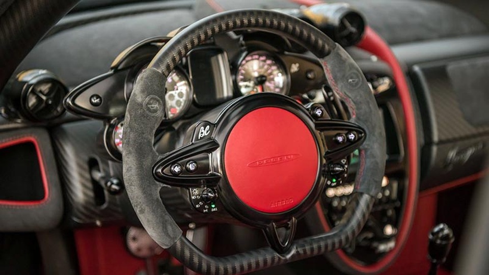 “Thần gió” Pagani Huayra bị triệu hồi - 8 “Thần gió” Pagani Huayra bị triệu hồi - 8