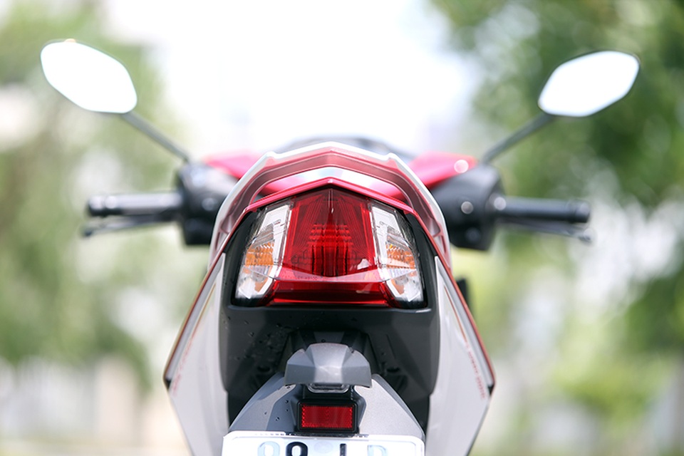 Honda Winner phá bỏ sự nhàm chán ở phân khúc 150cc - 12 Honda Winner phá bỏ sự nhàm chán ở phân khúc 150cc - 12