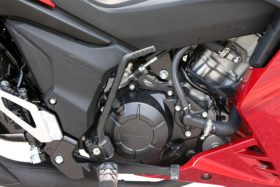 Honda Winner phá bỏ sự nhàm chán ở phân khúc 150cc - 3 Honda Winner phá bỏ sự nhàm chán ở phân khúc 150cc - 3