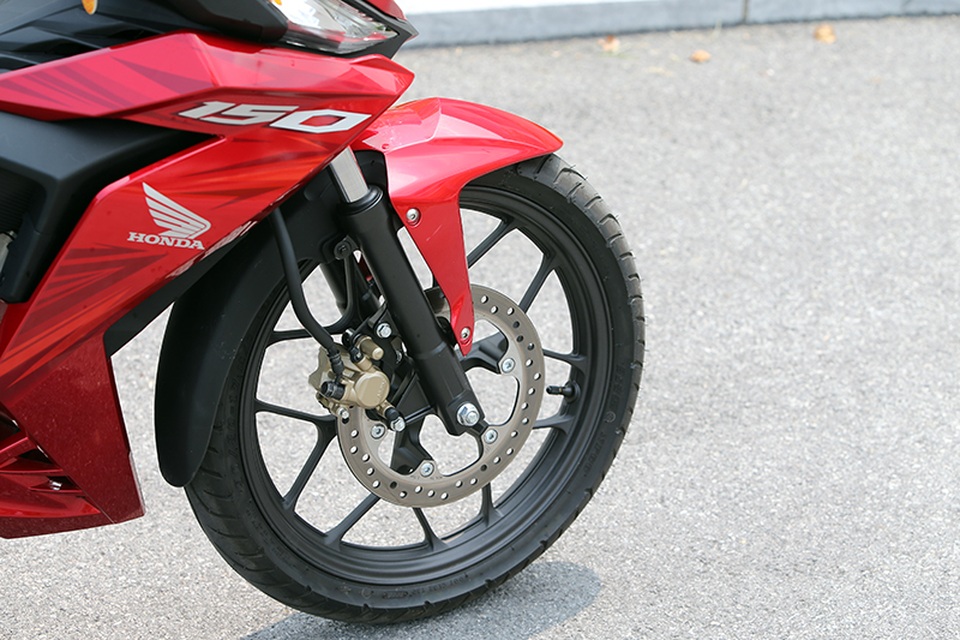 Honda Winner phá bỏ sự nhàm chán ở phân khúc 150cc - 5 Honda Winner phá bỏ sự nhàm chán ở phân khúc 150cc - 5