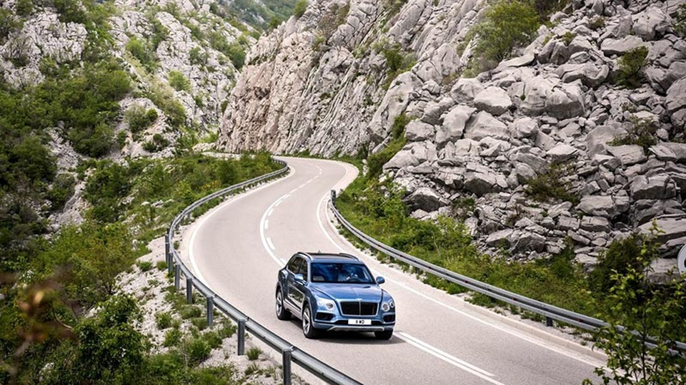 Bentley Bentayga sẽ được trang bị động cơ diesel - 1 Bentley Bentayga sẽ được trang bị động cơ diesel - 1