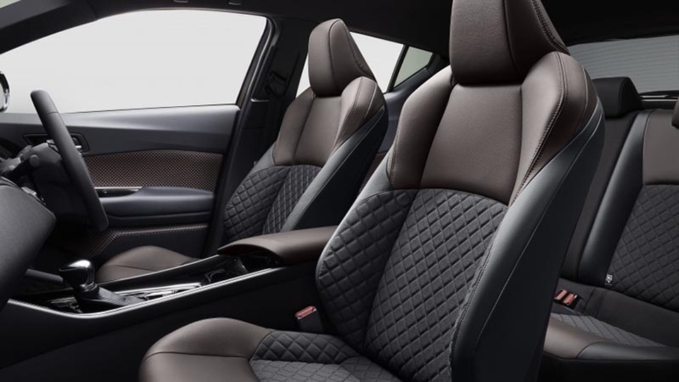 Toyota bắt đầu nhận đơn hàng cho mẫu miniSUV C-HR - 7 Toyota bắt đầu nhận đơn hàng cho mẫu miniSUV C-HR - 7