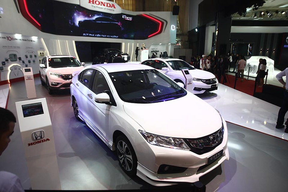 Khai mạc Vietnam Motor Show 2016: Cuộc chơi của xe bình dân - 1 Khai mạc Vietnam Motor Show 2016: Cuộc chơi của xe bình dân - 1