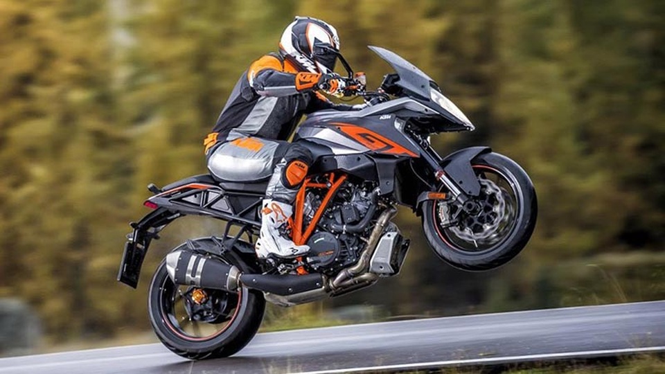 KTM thay đổi nhà phân phối, Vespa có thêm phiên bản mới cho Vespa Sprint - 1