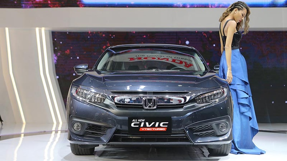 Honda triệu hồi Civic 2016 tại Mỹ - 3 Honda Civic 2016 vừa có mặt tại Việt Nam