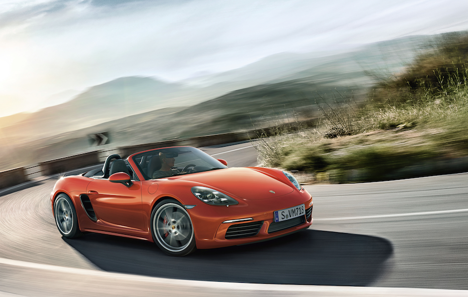 Chưa ra mắt, Porsche Panamera Turbo thế hệ thứ hai đã có mặt tại Việt Nam - 4 Chưa ra mắt, Porsche Panamera Turbo thế hệ thứ hai đã có mặt tại Việt Nam - 4