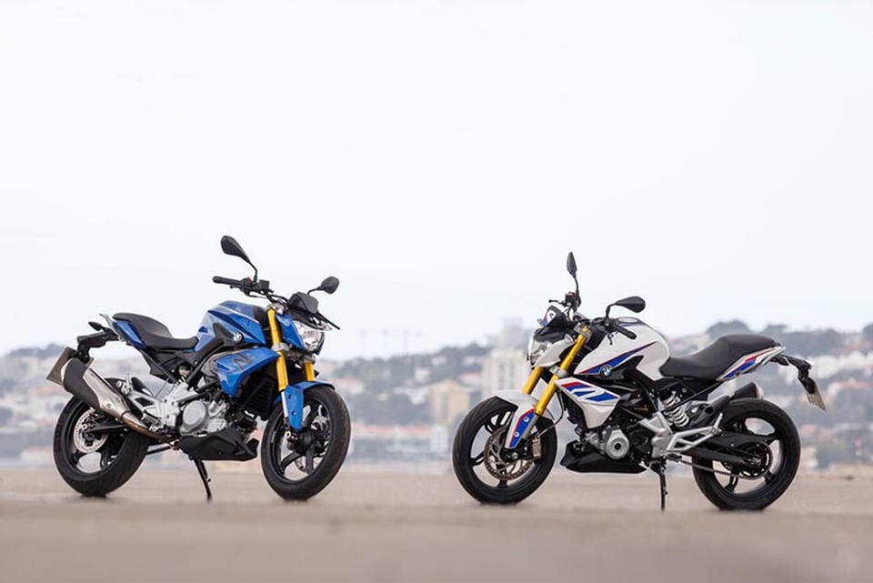 BMW G310R - Bước tiến hay sự thụt lùi của hãng xe Đức? - 1
Mẫu BMW G300R còn có tên gọi TVS-BMW G310R tại Ấn Độ, được TVS Motor Company sản xuất ở đây.