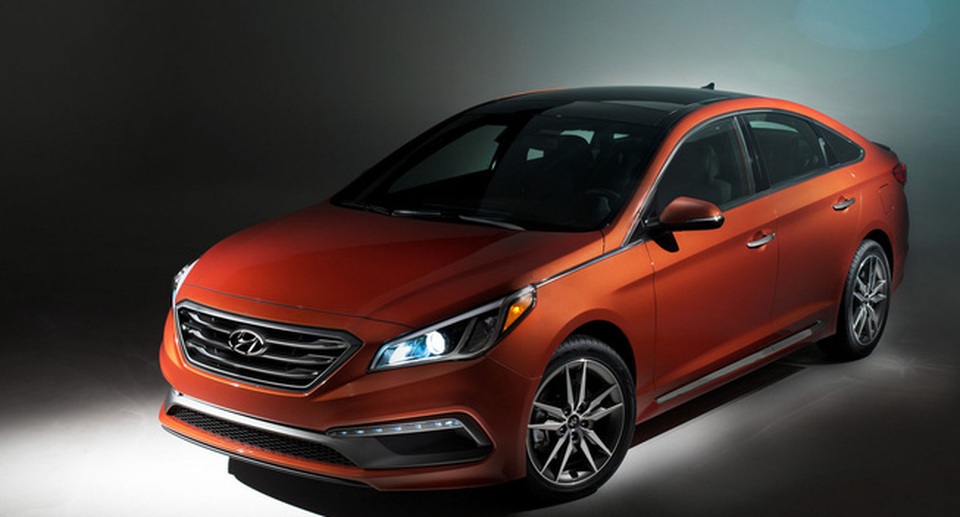 Hyundai triệu hồi Sonata vì lỗi cửa nóc - 1 Hyundai Sonata 2016 tại Mỹ