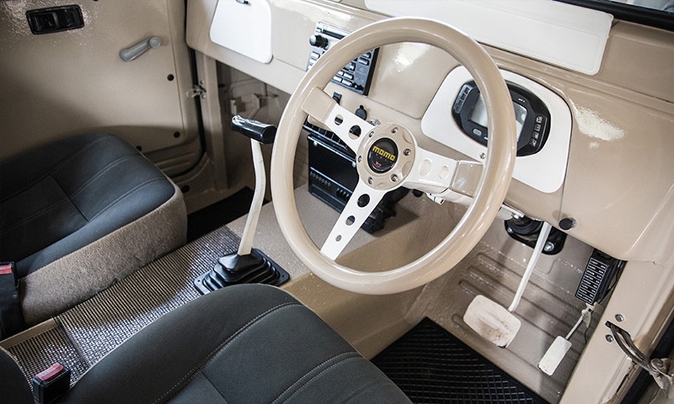 “Quái thú” 1976 Land Cruiser FJ 40 - 5