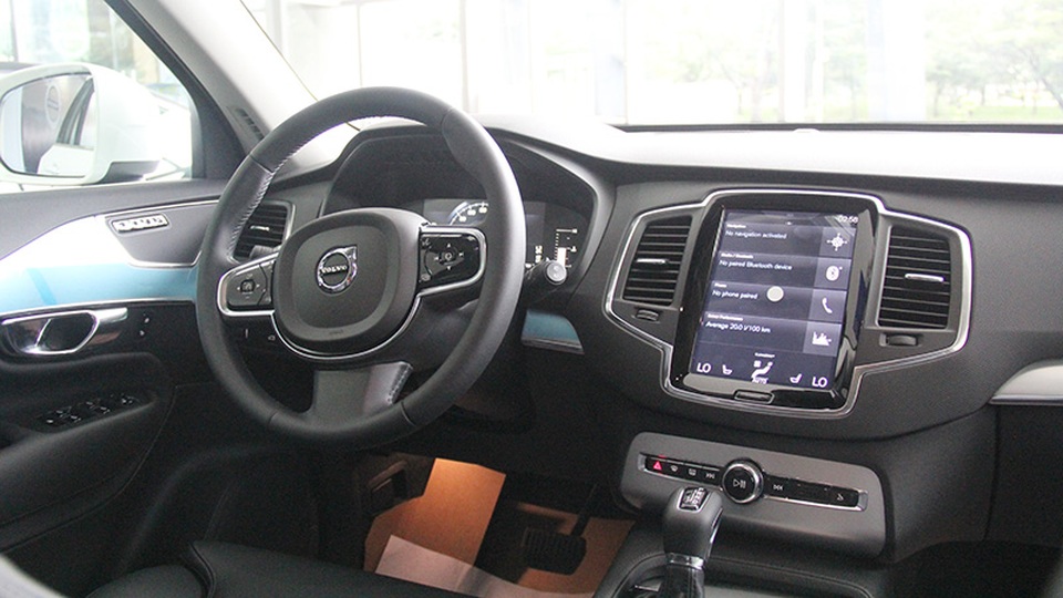 Toyota giảm giá Camry, Mitsubishi đưa Pajero Sport mới về Việt Nam - 7