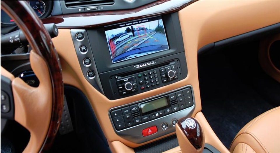 Xe Maserati gặp trục trặc với camera lùi - 1 Xe Maserati gặp trục trặc với camera lùi - 1