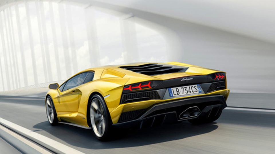 Lamborghini giới thiệu phiên bản mới cho Aventador - 8 Lamborghini giới thiệu phiên bản mới cho Aventador - 8