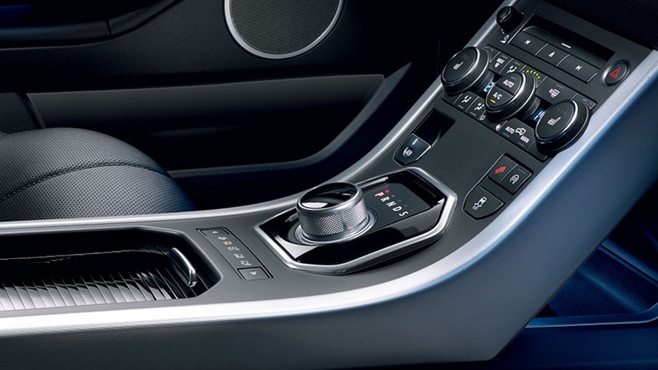 Mỹ tiến hành điều tra với Evoque và Jaguar XF - 2