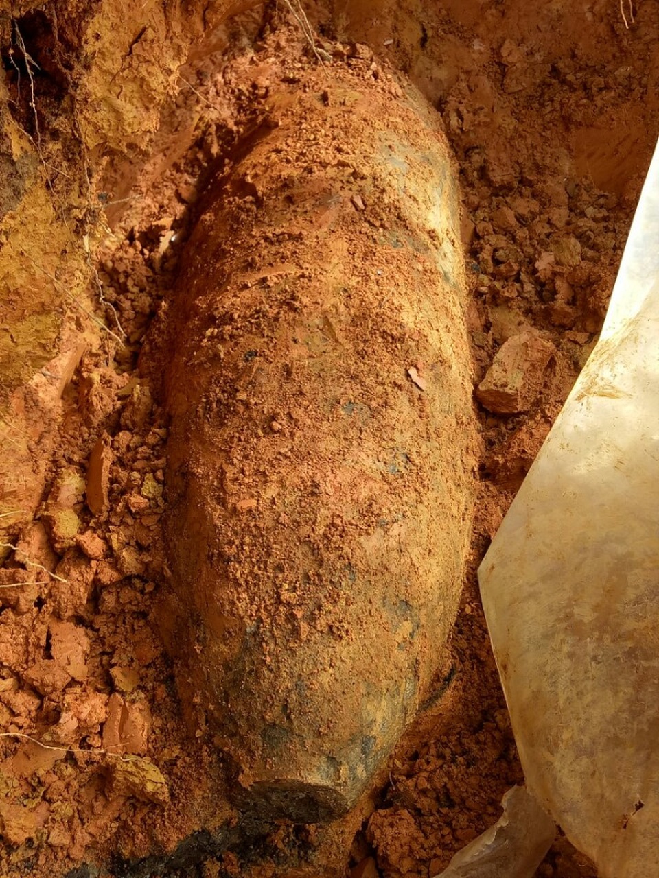 Quả bom khủng được người dân phát hiện khi đào móng nhà