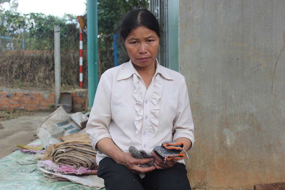 Chị Hương vô cùng cảm kích trước những tấm lòng hảo tâm của bạn đọc trên cả nước đã giúp đỡ gia đình chị