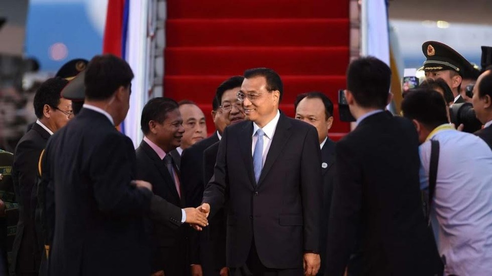 Trung Quốc tìm cách thúc đẩy cơ chế tránh va chạm ở Biển Đông - 1
Thủ tướng Lý Khắc Cường tới Lào để tham dự cuộc họp với ASEAN ngày 6/9. (Ảnh: SCMP)