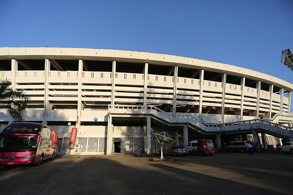 Cận cảnh sân vận động đẹp nhất Yangon - "chảo lửa" Thuwunna - 5