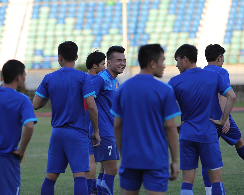 Tuyển thủ Việt Nam rộn tiếng cười trước giờ chốt danh sách - 8 Tuyển thủ Việt Nam rộn tiếng cười trước giờ chốt danh sách - 8