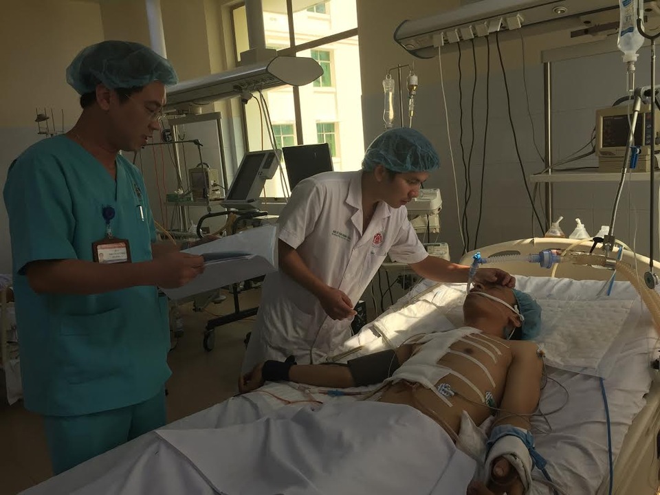 Hy hữu ca mổ cứu bệnh nhân sốc nặng do bị rút vật nhọn khỏi tim - 2
Bệnh nhân đang hồi phục tốt sau mổ