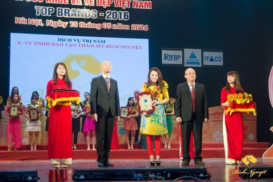 Nữ doanh nhân Lưu Bích Nguyệt: Theo đuổi đam mê, thành công sẽ theo đuổi bạn - 2 Nữ doanh nhân Lưu Bích Nguyệt: Theo đuổi đam mê, thành công sẽ theo đuổi bạn - 2