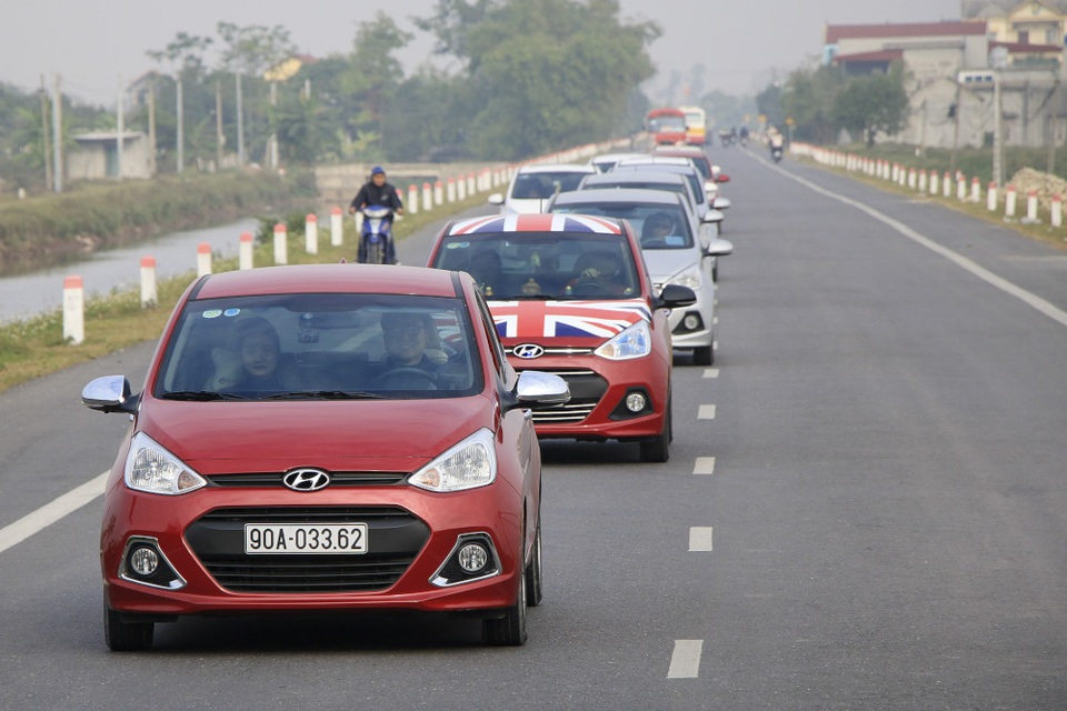 Grand i10 Club Việt Nam - Kết nối yêu thương - 1
Đoàn xe Grand i10 di chuyển trên cung đường Hà Nội - Ninh Bình