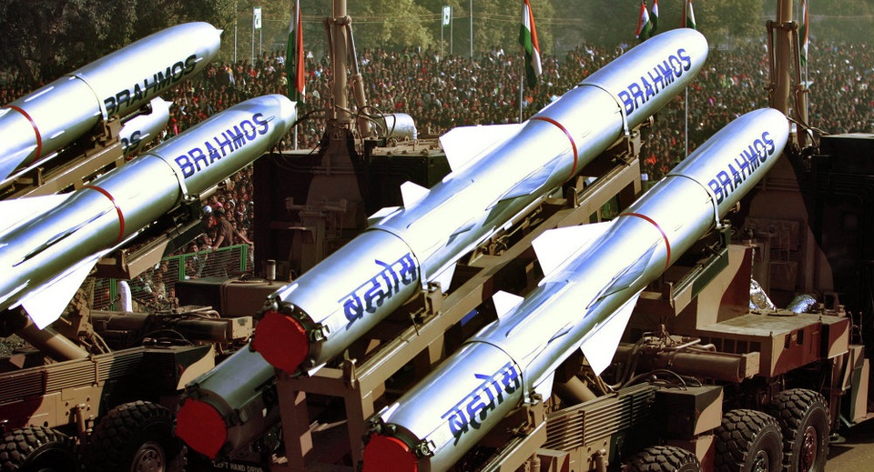 Tên lửa siêu thanh BrahMos. (Ảnh: Sputnik)