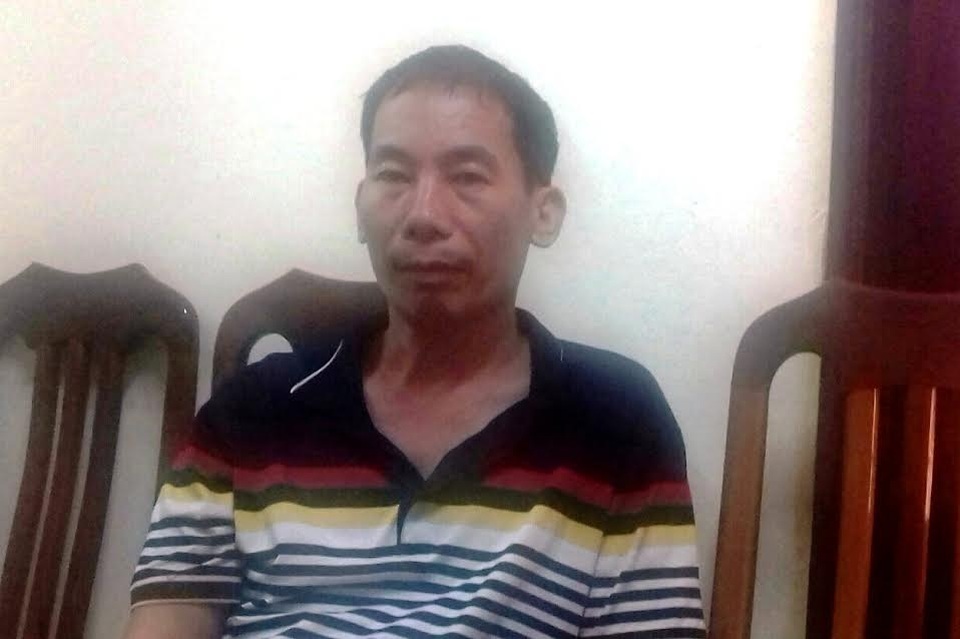 Bắt “nữ quái” vận chuyển 10 bánh heroin - 2
Hai đối tượng Dung (ảnh trên) và Tuấn (ảnh dưới) bị bắt giữ