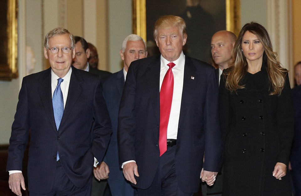 Vợ chồng Tổng thống đắc cử Donald Trump thăm điện Capitol - 6
Chuyến thăm nhằm chuẩn bị cho việc ông Donald Trump sẽ nhậm chức tổng thống vào ngày 20/1 năm sau.
