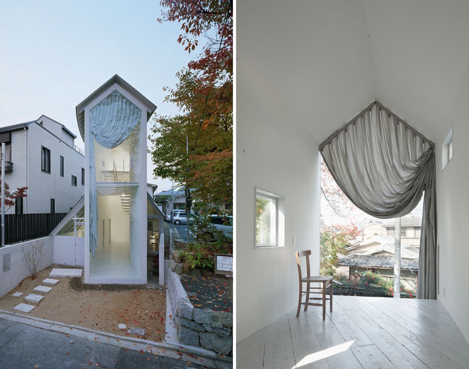 
Chắc ngôi nhà này là họ hàng xa với những ngôi nhà siêu mỏng ở Việt Nam.
