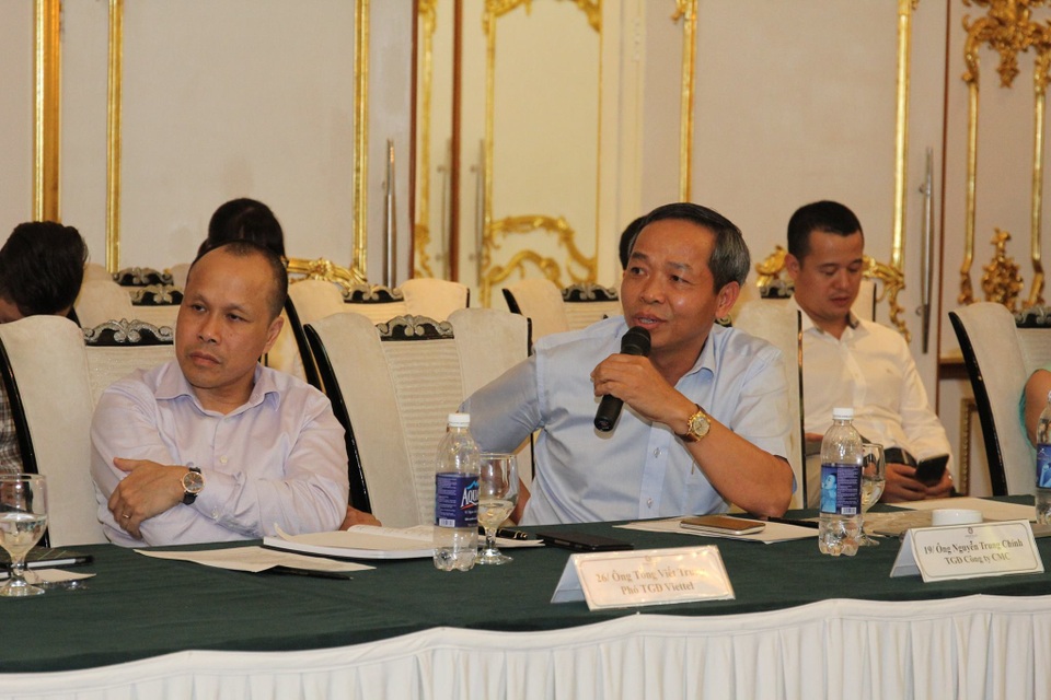 Mất an toàn thông tin mạng đang là mối nguy hại "cực kỳ nghiêm trọng" - 2
Ông Nguyễn Trung Chính - Chủ tịch Tập đoàn CMC phát biểu tại tọa đàm.