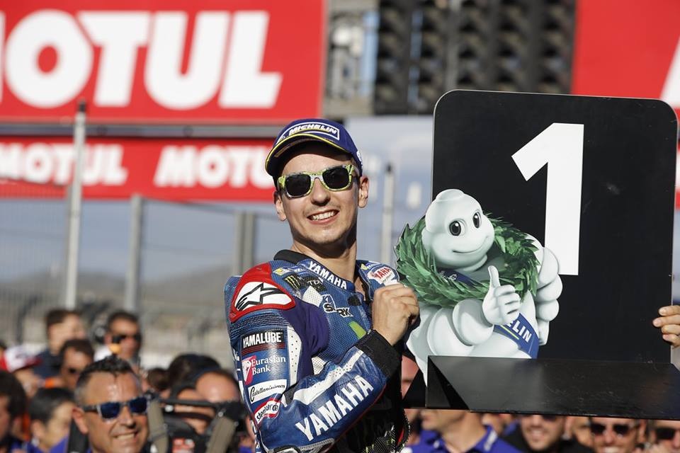 Jorge Lorenzo chiến thắng trong ngày chia tay Yamaha - 8 Jorge Lorenzo chiến thắng trong ngày chia tay Yamaha - 8