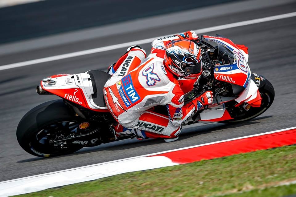 Chiến thắng ngọt ngào của Andrea Dovizioso - 6 Chiến thắng ngọt ngào của Andrea Dovizioso - 6