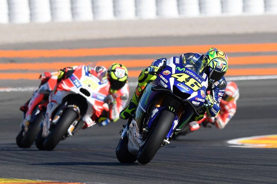 Jorge Lorenzo chiến thắng trong ngày chia tay Yamaha - 11 Jorge Lorenzo chiến thắng trong ngày chia tay Yamaha - 11