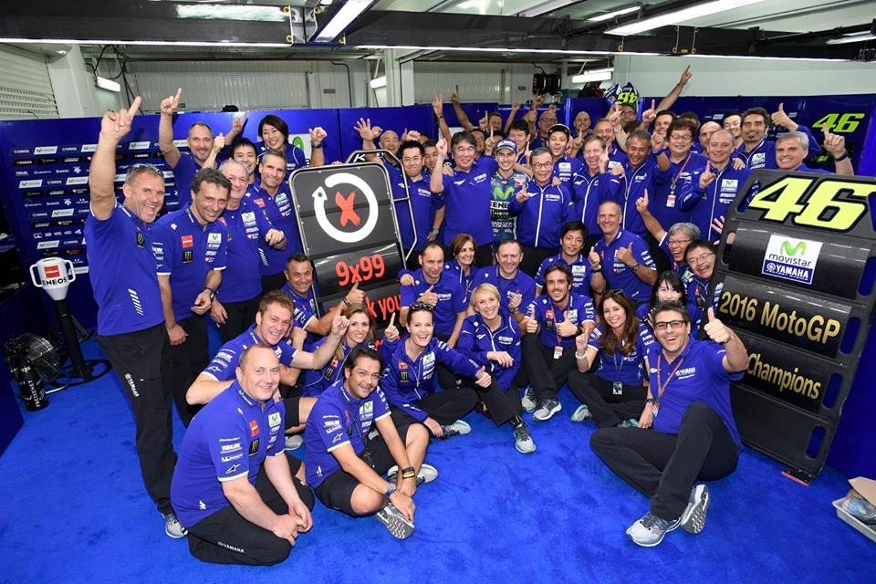 Jorge Lorenzo chiến thắng trong ngày chia tay Yamaha - 6 Jorge Lorenzo chiến thắng trong ngày chia tay Yamaha - 6
