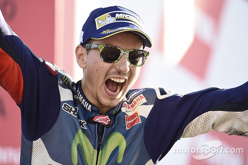 Jorge Lorenzo chiến thắng trong ngày chia tay Yamaha - 5 Jorge Lorenzo chiến thắng trong ngày chia tay Yamaha - 5