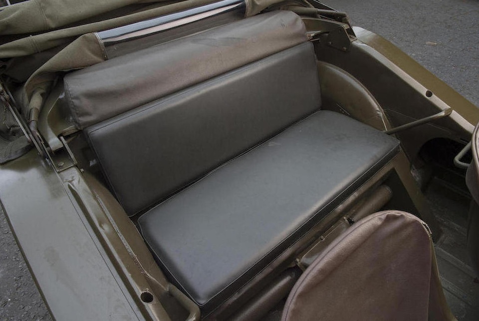 Cận cảnh chiếc xe quân sự hiếm thấy của Porsche - 10