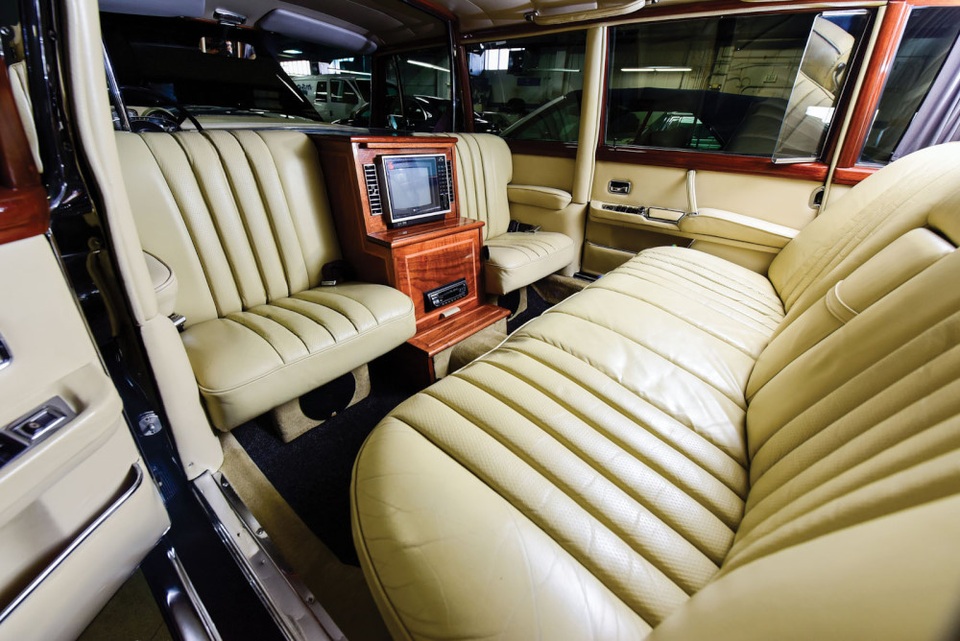 Chiêm ngưỡng hàng hiếm Mercedes-Benz 600 Pullman 1968 - 10 Chiêm ngưỡng hàng hiếm Mercedes-Benz 600 Pullman 1968 - 10