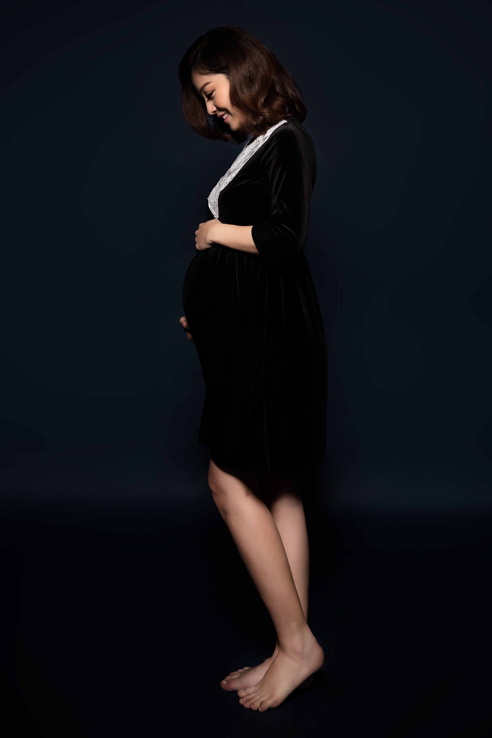 Jennifer Phạm rạng ngời khoe bụng bầu lần ba - 5
Jennifer kết hôn với doanh nhân Đức Hải vào tháng 12/2012 - trước đó cô có cuộc hôn nhân ngắn ngủi với ca sỹ Quang Dũng