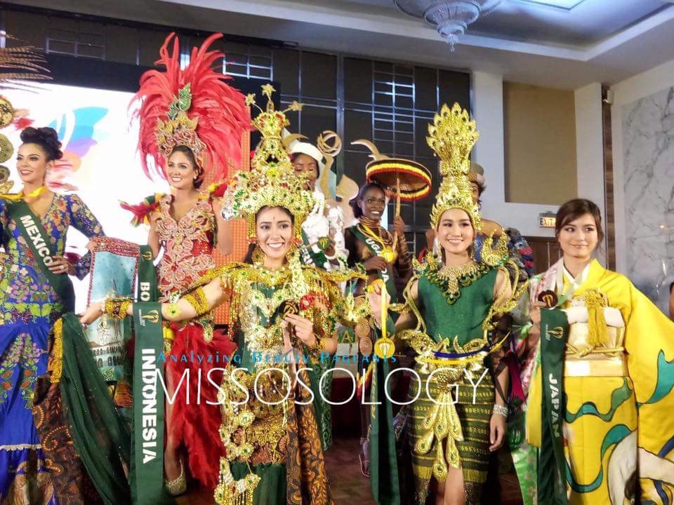 Nam Em giành giải Hoa hậu ăn ảnh nhất tại Hoa hậu Trái đất 2016 - 6
Các người đẹp của Hoa hậu Trái đất 2016 đã có một đêm thi sôi động và nhiều màu sắc.