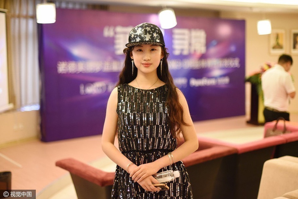 Cô gái 19 tuổi phẫu thuật thẩm mỹ để trở thành bản sao của Lưu Diệc Phi - 8 Cô gái 19 tuổi phẫu thuật thẩm mỹ để trở thành bản sao của Lưu Diệc Phi - 8