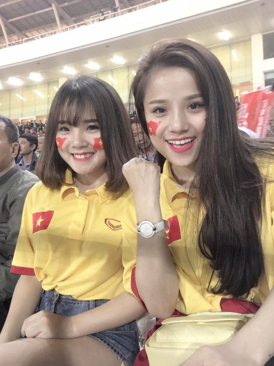 4 fan nữ "xinh như mộng" khiến dân mạng lùng sục năm 2016 - 2 4 fan nữ "xinh như mộng" khiến dân mạng lùng sục năm 2016 - 2