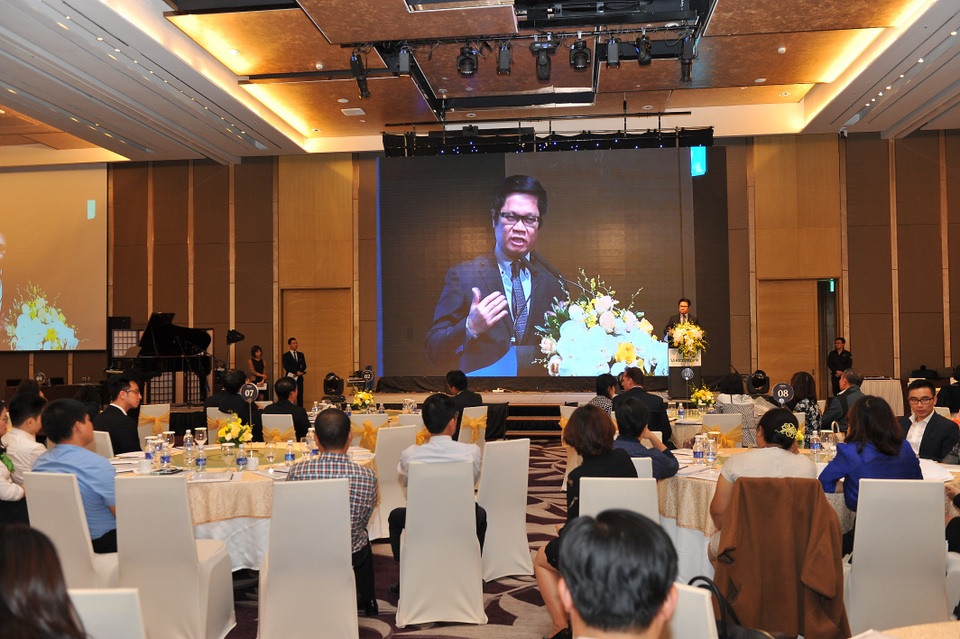 Vietcombank chung tay cùng doanh nghiệp vừa và nhỏ: Khởi nghiệp và phát triển - 2
Tiến sỹ Vũ Tiến Lộc - Chủ tịch VCCI phát biểu tại Hội thảo