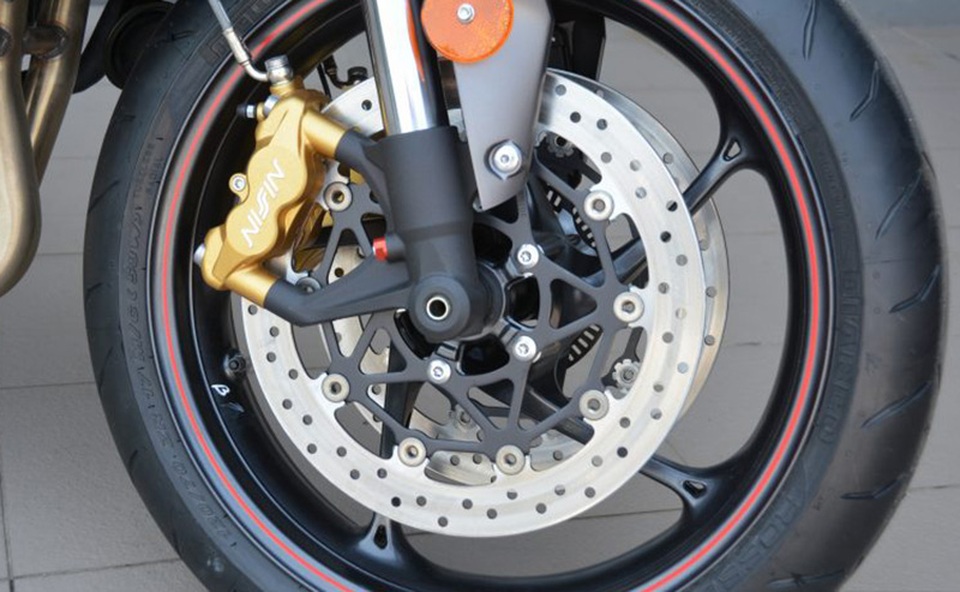 Triumph Street Triple 765 - Người thay thế đã tới - 7